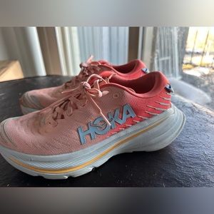 Hola Bondi X size 8
